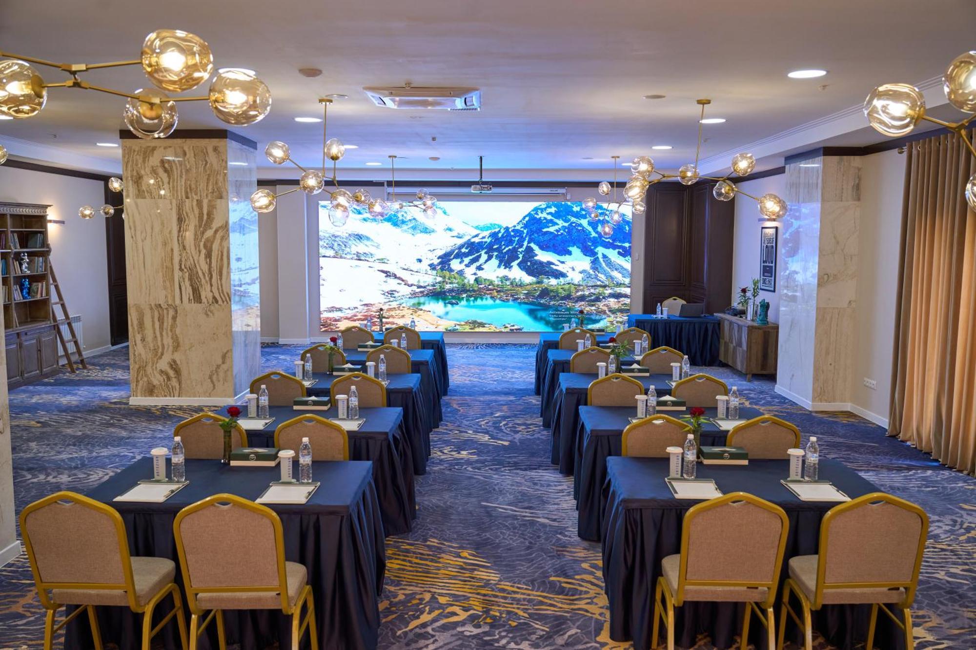 Garden Hotel & Spa Biszkek Zewnętrze zdjęcie