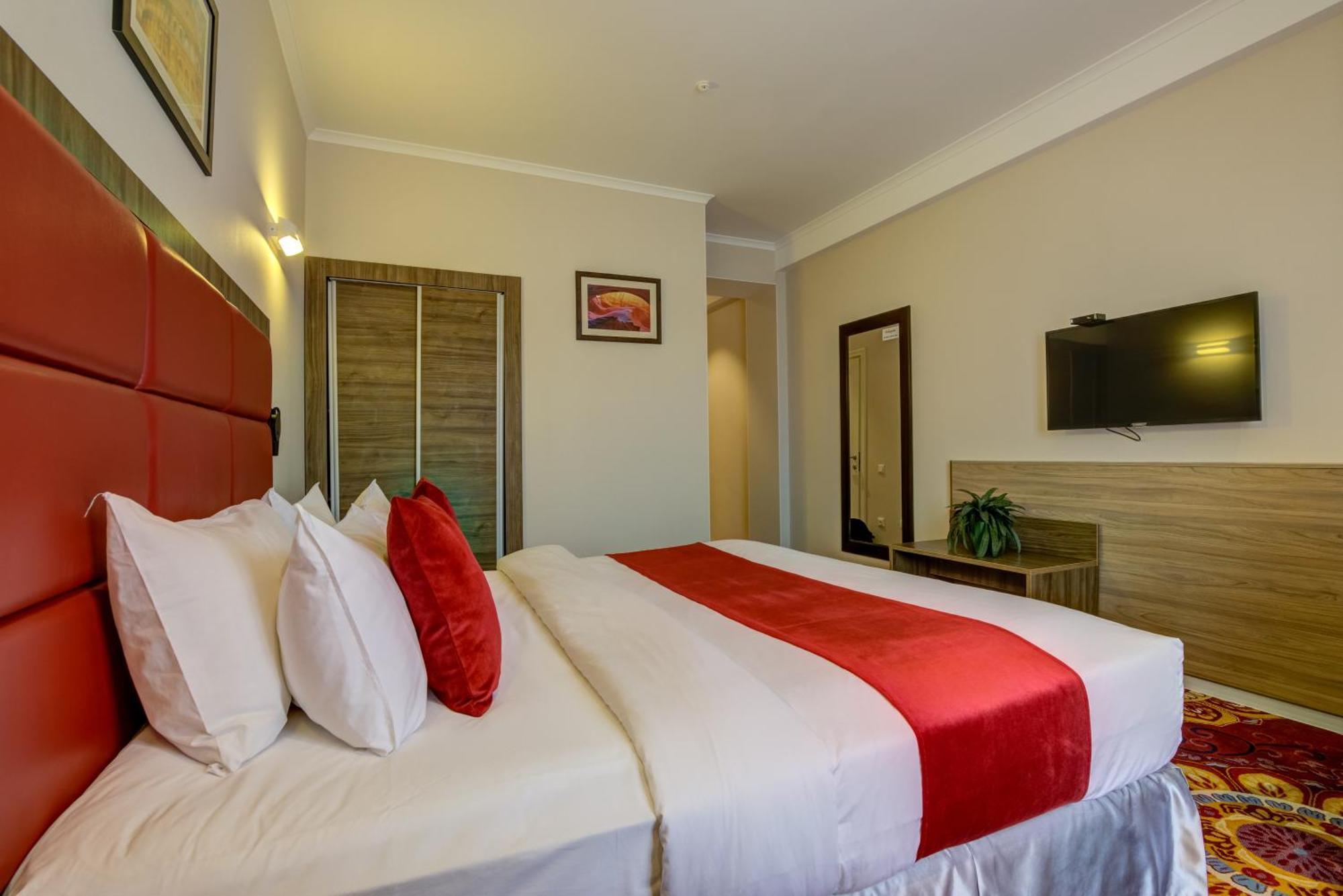 Garden Hotel & Spa Biszkek Zewnętrze zdjęcie