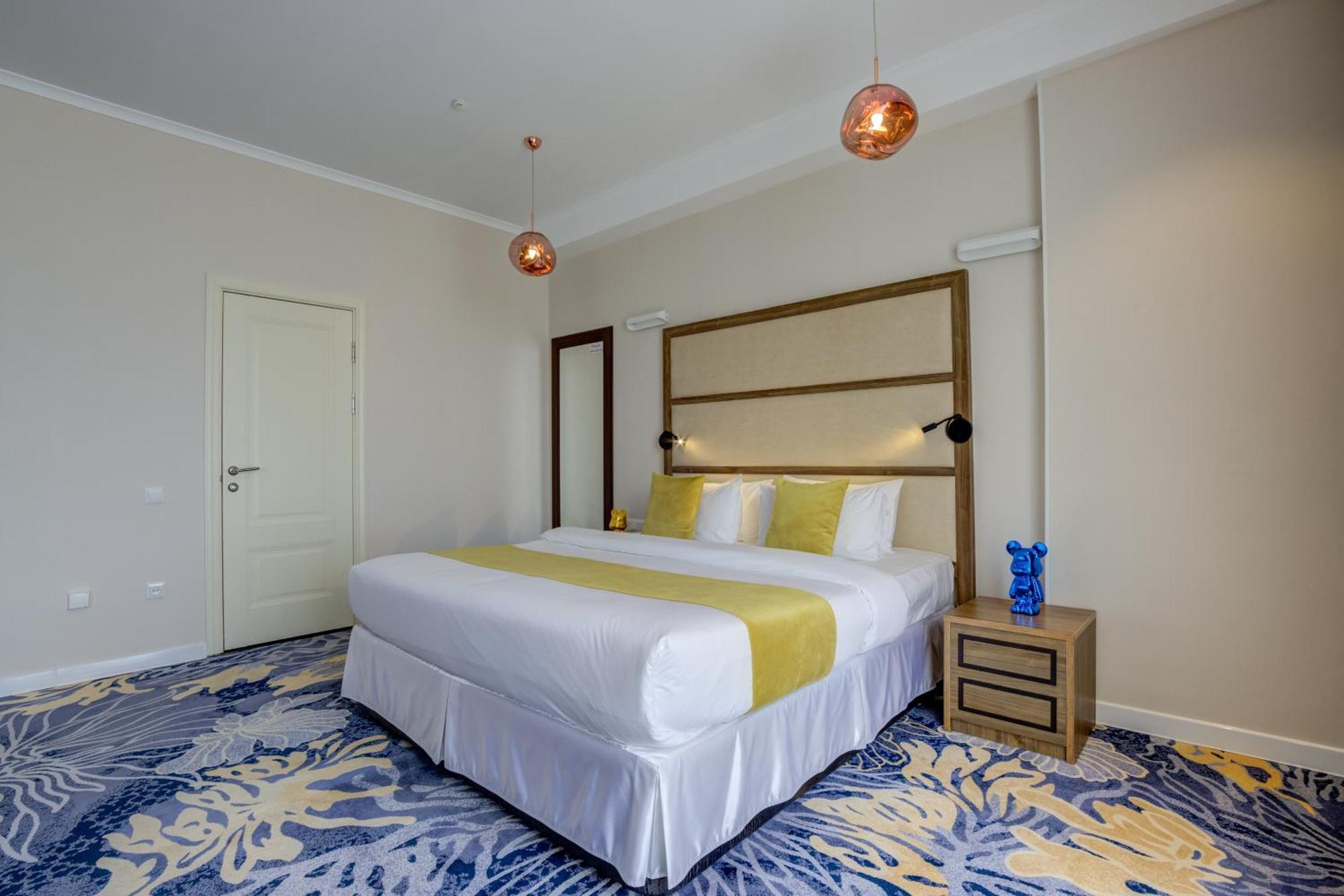 Garden Hotel & Spa Biszkek Zewnętrze zdjęcie