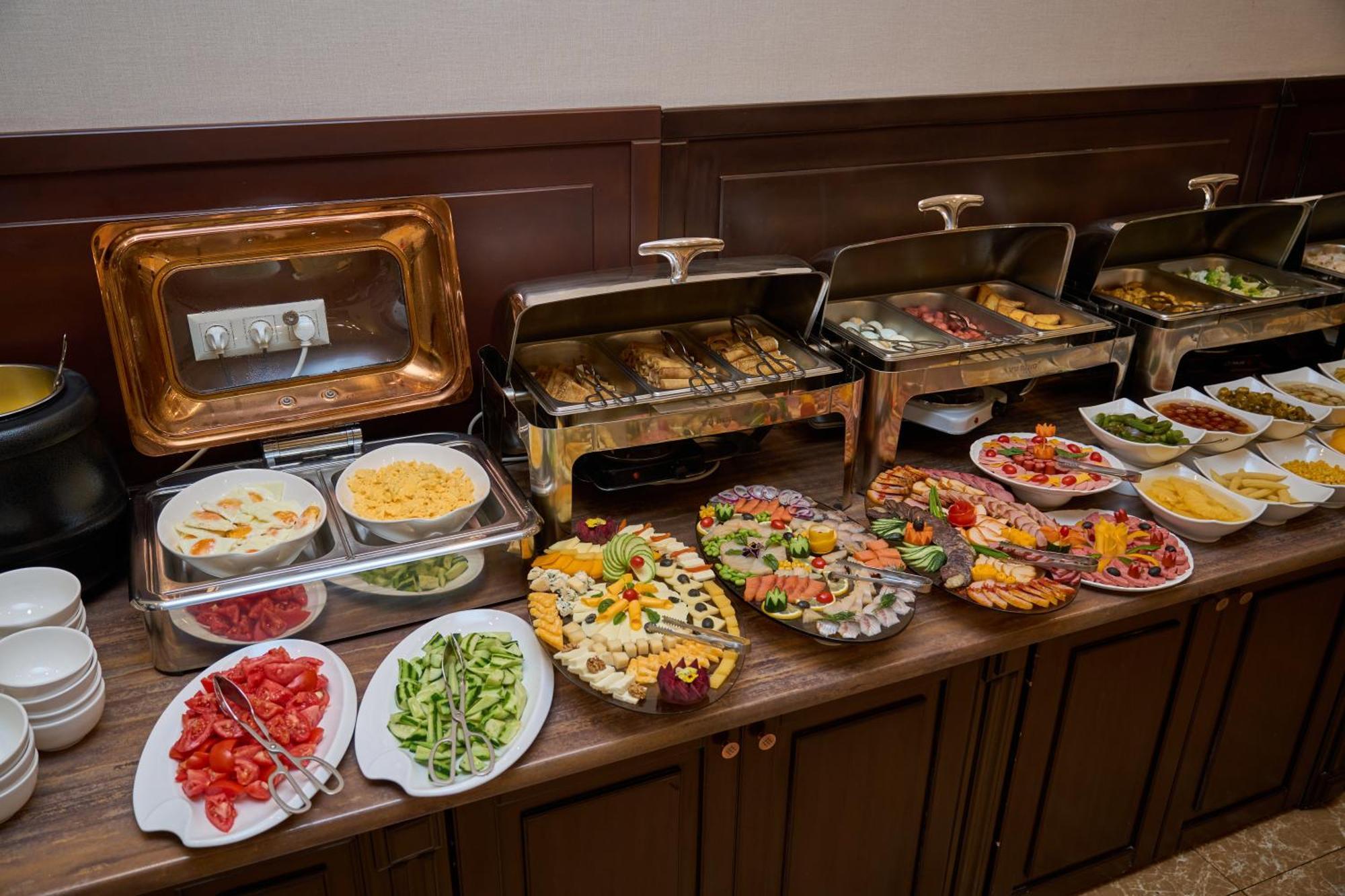 Garden Hotel & Spa Biszkek Zewnętrze zdjęcie