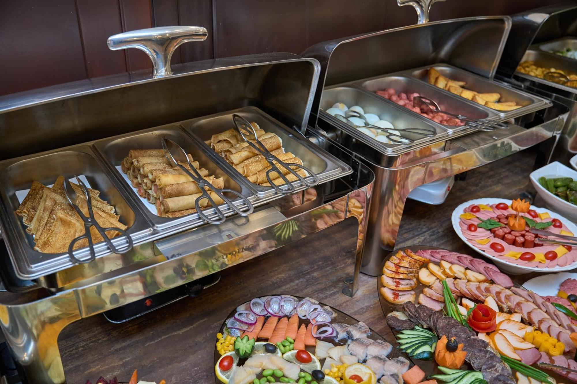Garden Hotel & Spa Biszkek Zewnętrze zdjęcie