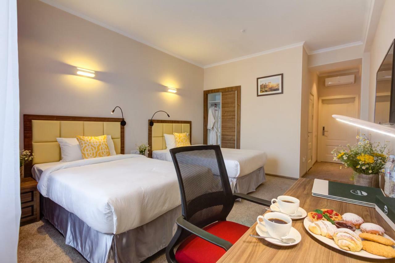 Garden Hotel & Spa Biszkek Zewnętrze zdjęcie