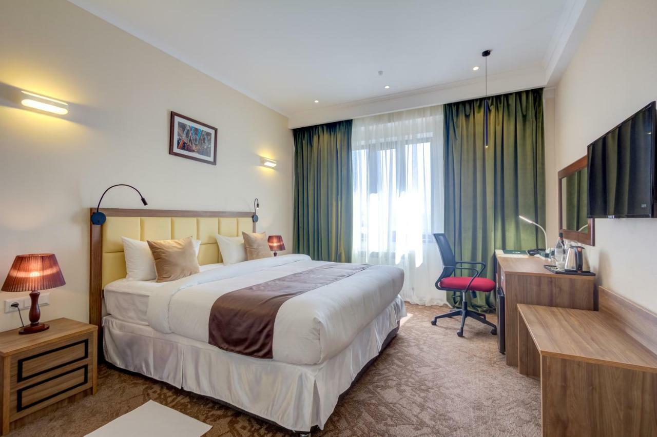 Garden Hotel & Spa Biszkek Zewnętrze zdjęcie